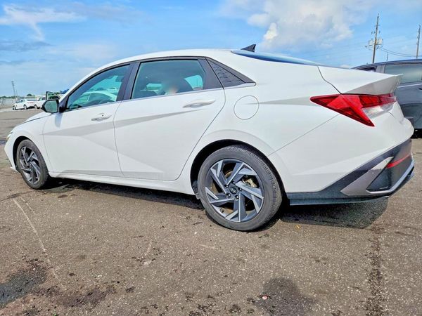 2025 HYUNDAI ELANTRA SEL Convenience — DSRA