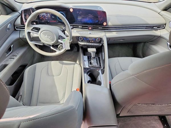 2025 HYUNDAI ELANTRA SEL Convenience — CKPT