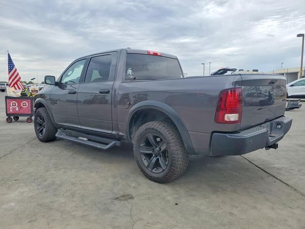 2024 RAM 1500 CLASSIC SLT / Warlock