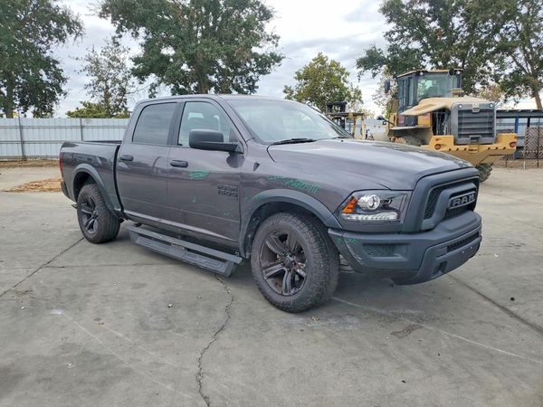 2024 RAM 1500 CLASSIC SLT / Warlock