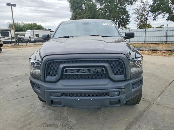 2024 RAM 1500 CLASSIC SLT / Warlock