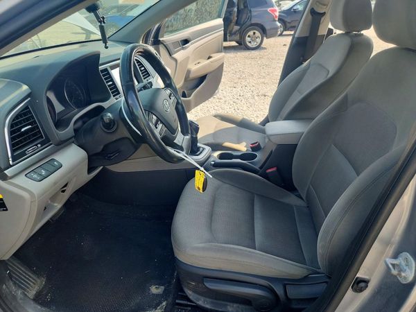 2017 HYUNDAI ELANTRA — DENT