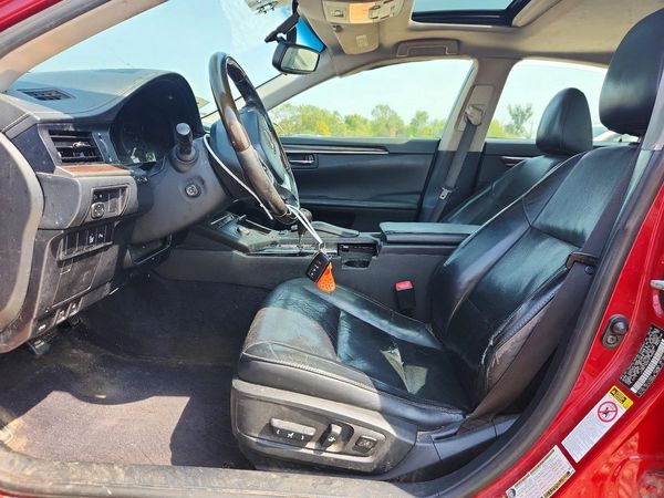 2015 LEXUS ES350 350 — DENT