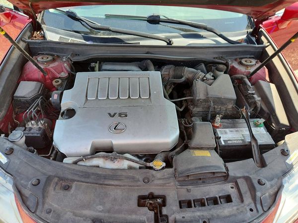 2015 LEXUS ES350 350 — Engine bay