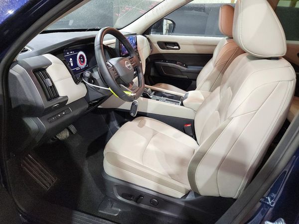2026 NISSAN PATHFINDER SL