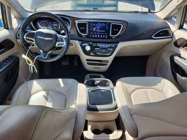 2018 CHRYSLER PACIFICA Touring L Plus