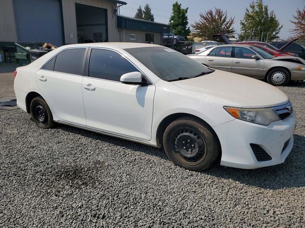 2013 TOYOTA CAMRY