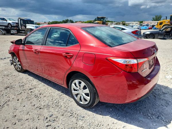 2015 TOYOTA COROLLA