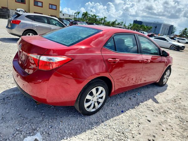 2015 TOYOTA COROLLA