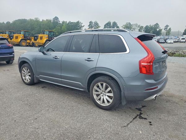 2018 VOLVO XC90 Momentum
