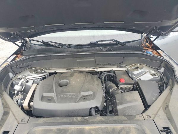 2018 VOLVO XC90 Momentum