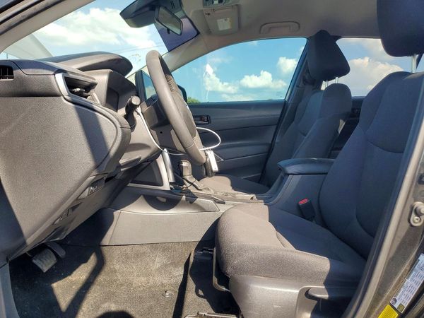 2023 TOYOTA COROLLA CROSS LE