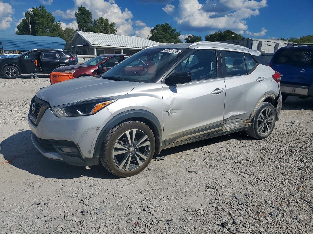 2020 NISSAN KICKS