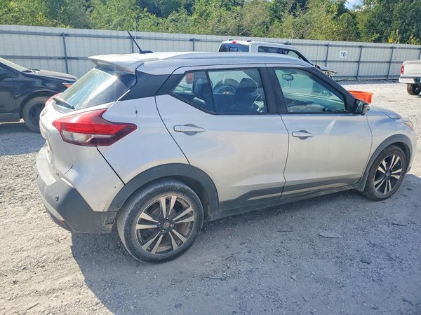 2020 NISSAN KICKS
