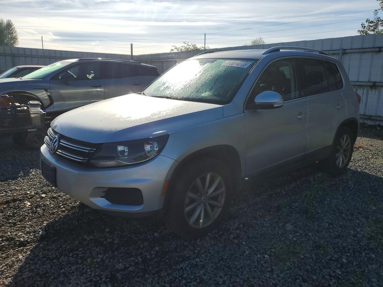 2017 VOLKSWAGEN TIGUAN Wolfsburg — Front 3/4