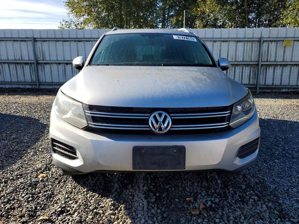 2017 VOLKSWAGEN TIGUAN Wolfsburg — DIRF