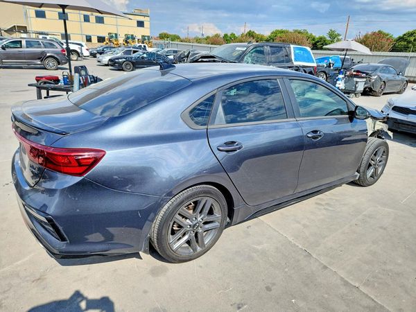 2021 KIA FORTE