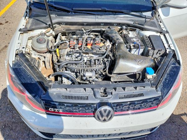 2018 VOLKSWAGEN GTI