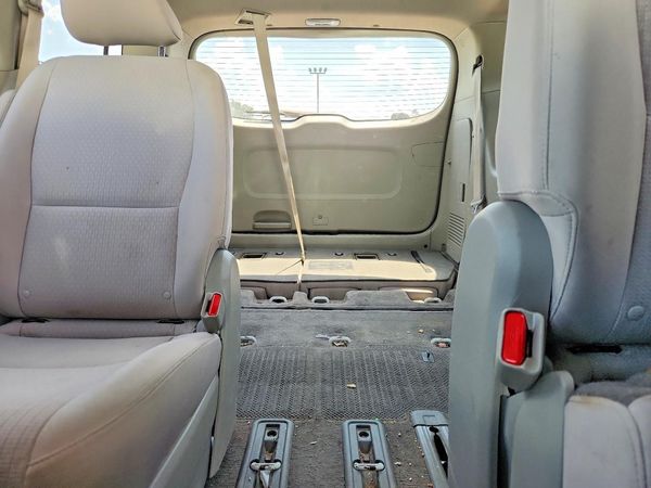 2016 KIA SEDONA LX - Middle-low