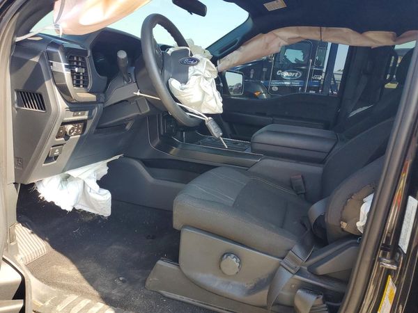 2025 FORD F150