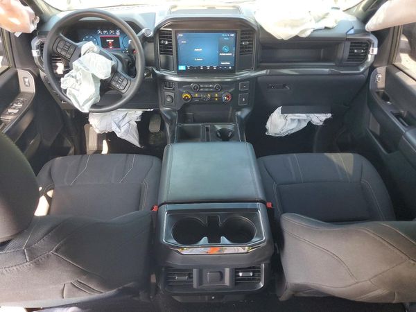 2025 FORD F150