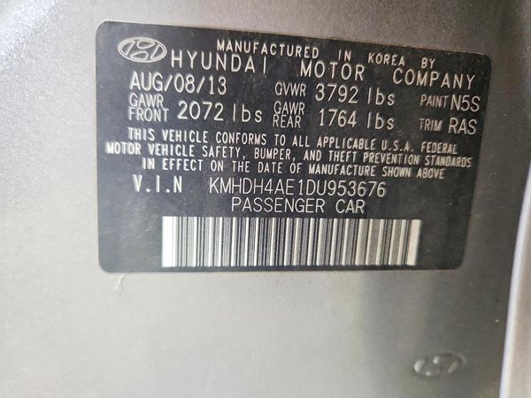 2013 HYUNDAI ELANTRA