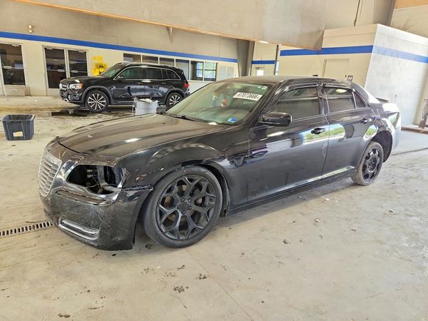 2017 CHRYSLER 300 Limited — Front 3/4