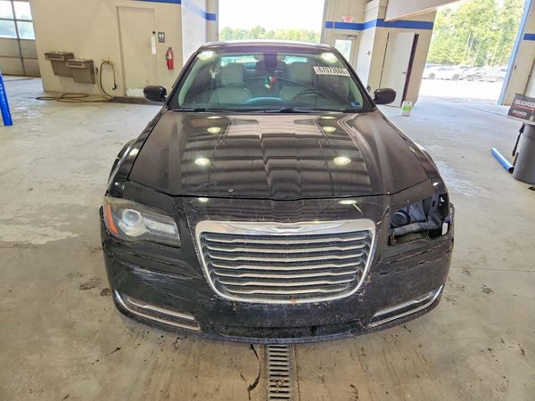 2017 CHRYSLER 300 Limited — DIRF