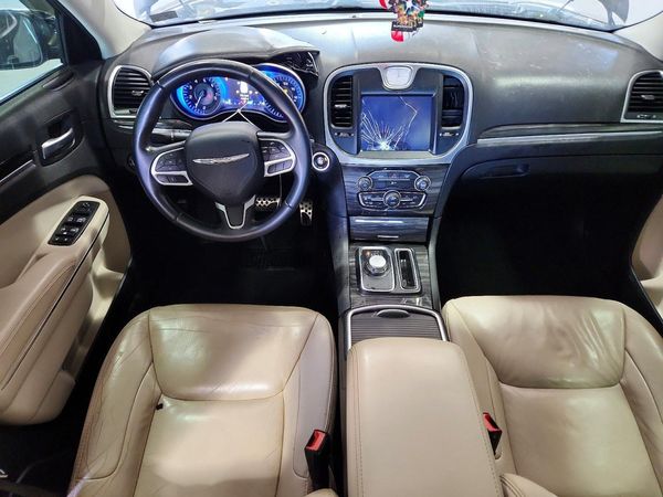 2017 CHRYSLER 300 Limited — CKPT