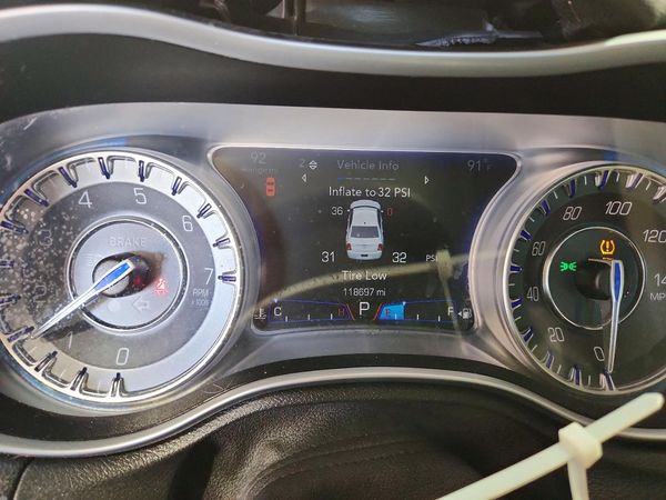 2017 CHRYSLER 300 Limited — ODOM