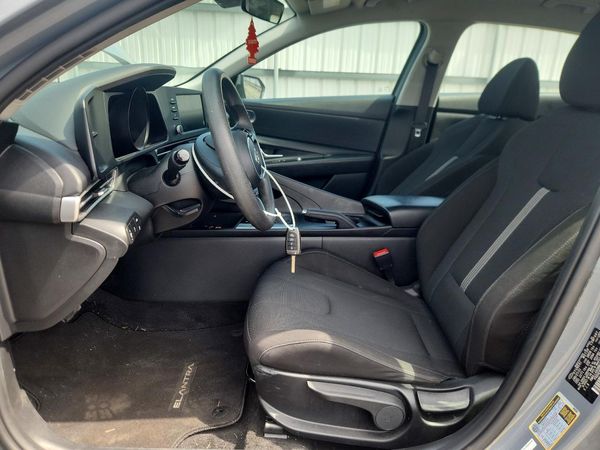 2021 HYUNDAI ELANTRA SE