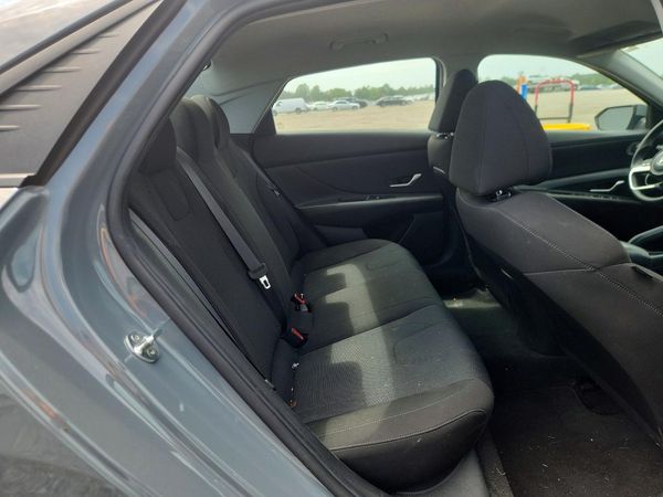 2021 HYUNDAI ELANTRA SE