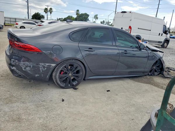 2024 JAGUAR XF P300 R-Dynamic SE