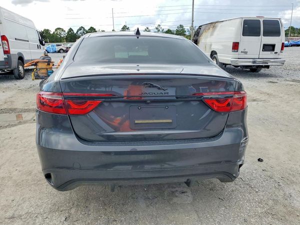 2024 JAGUAR XF P300 R-Dynamic SE