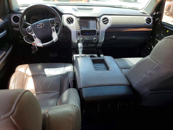 2020 TOYOTA TUNDRA