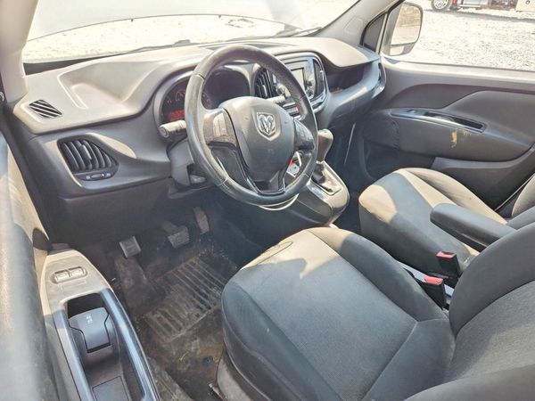 2016 RAM PROMASTER CITY SLT