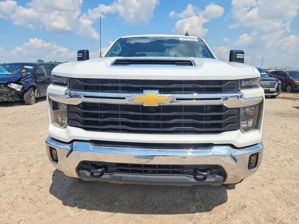 2026 CHEVROLET SILVERADO LT