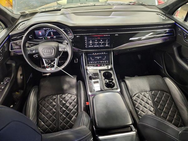 2020 AUDI SQ7 quattro Prestige