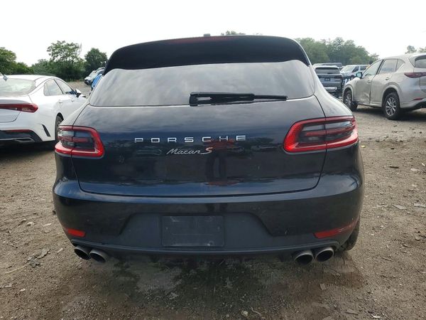 2015 PORSCHE MACAN