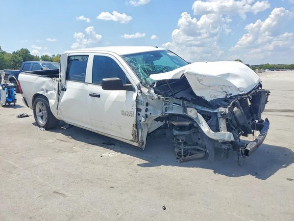 2016 RAM 1500 ST — Passenger 3/4