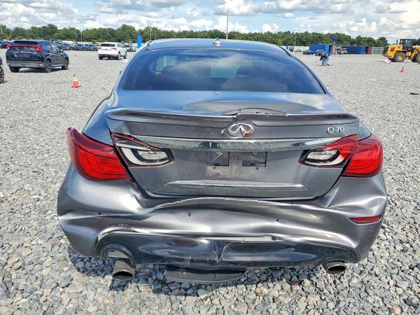2016 INFINITI Q70
