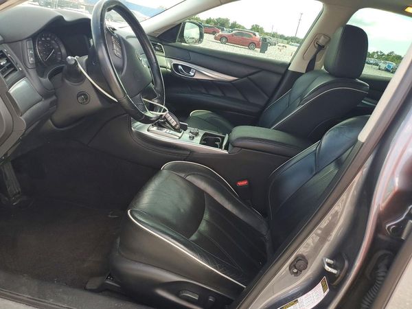 2016 INFINITI Q70