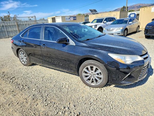 2017 TOYOTA CAMRY LE/SE/XLE/XSE — Passenger 3/4