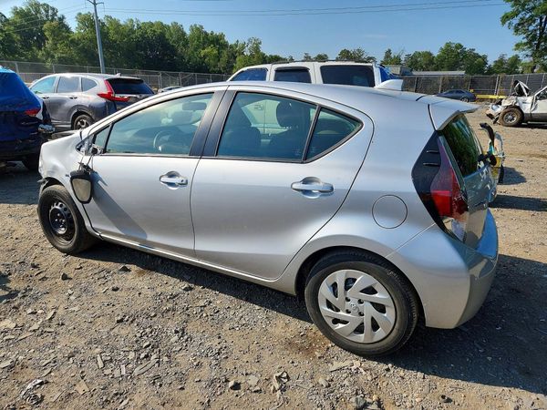2016 TOYOTA PRIUS