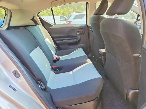 2016 TOYOTA PRIUS