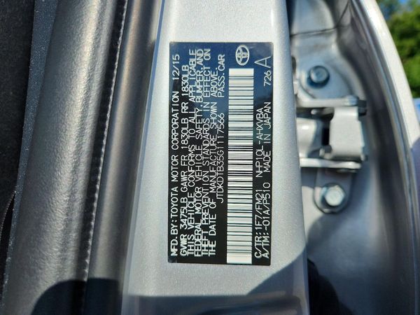 2016 TOYOTA PRIUS