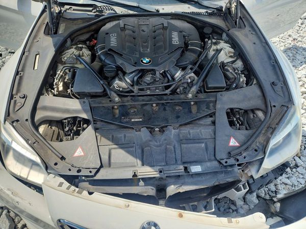2014 BMW 6 SERIES — Engine bay