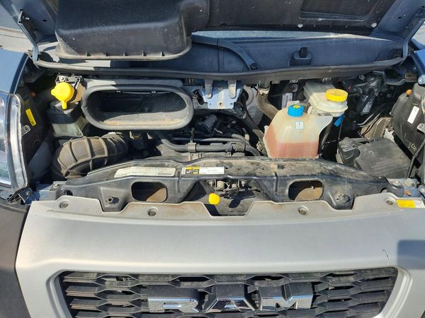 2020 RAM PROMASTER 3500 VF — Engine bay