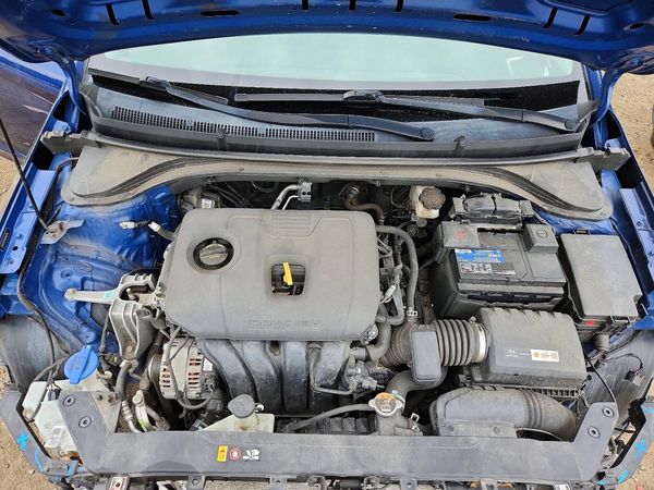 2019 HYUNDAI ELANTRA SE