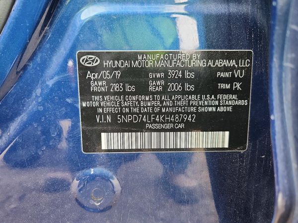 2019 HYUNDAI ELANTRA SE